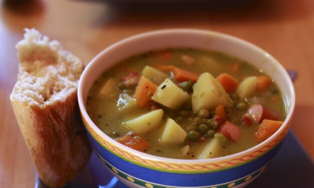 Erbsensuppe hausgemacht